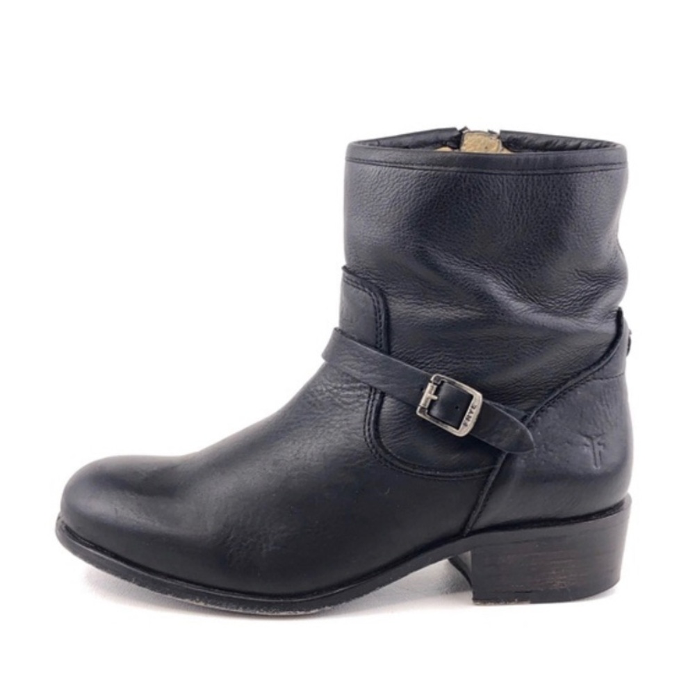 Frye Lynn Strap black leather short boots size 7.5 B
